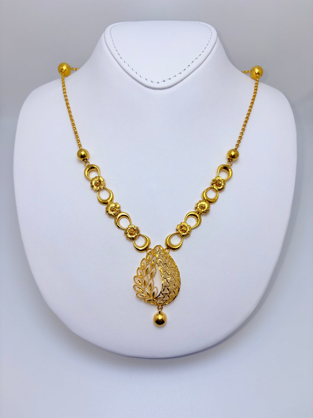 22k Pear Shape Necklace