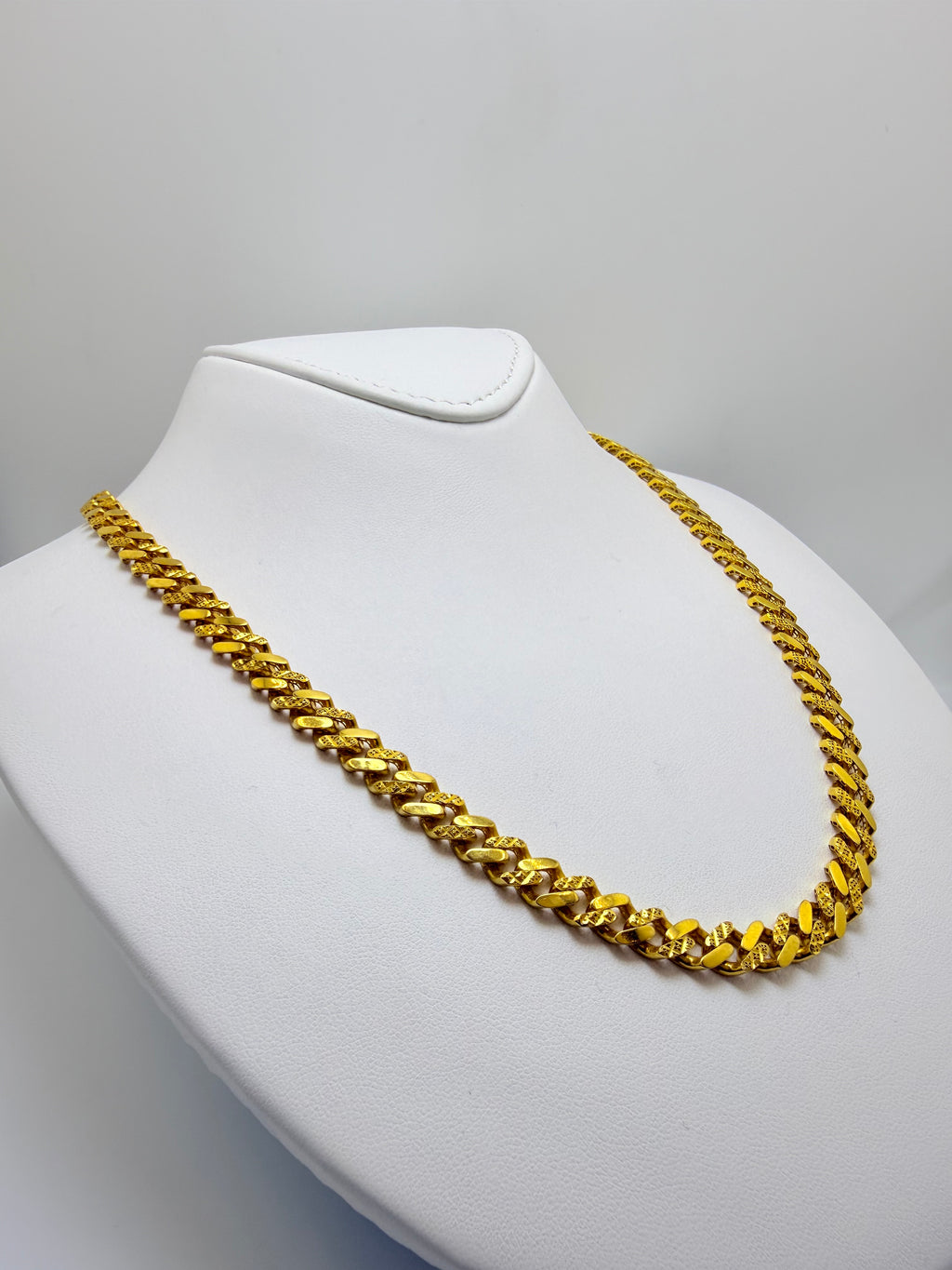 22k Monaco Link Chain