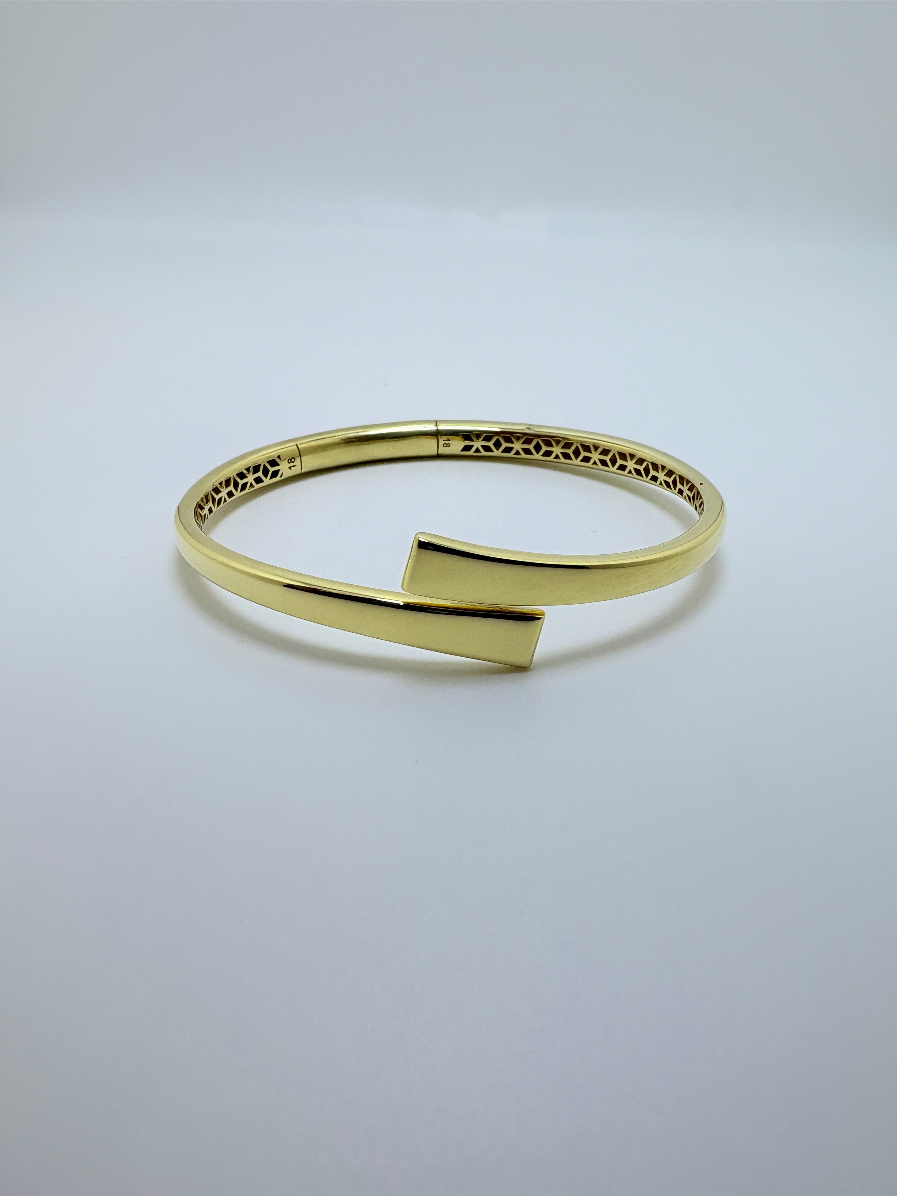 18k Lux Bangle