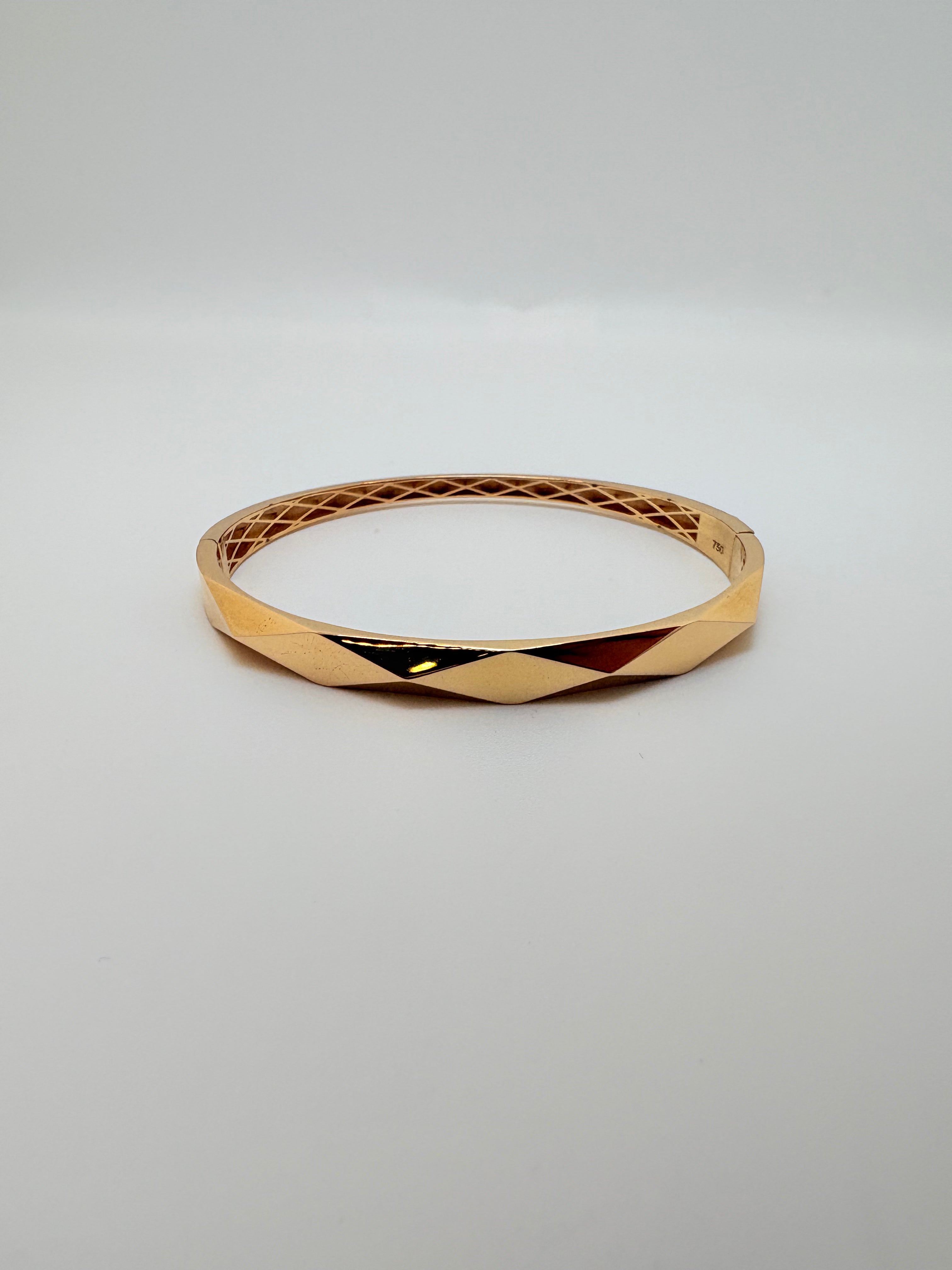 18k Rose gold Bangle